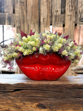 Load image into Gallery viewer, Lippy Louise