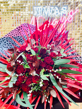 Load image into Gallery viewer, 24 Red Rose Deluxe