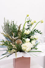 Load image into Gallery viewer, Pose for Rose