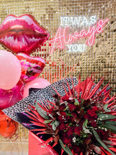 Load image into Gallery viewer, 24 Red Rose Deluxe