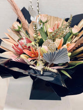 Load image into Gallery viewer, Fab girl