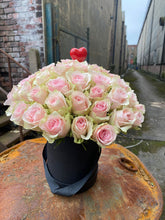 Load image into Gallery viewer, 50 Pink Rose Hatbox
