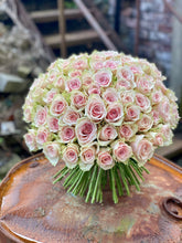 Load image into Gallery viewer, 100 Pink Roses - Weekly Special

