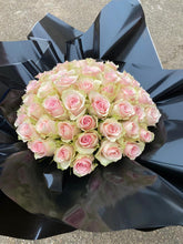 Load image into Gallery viewer, 50 Pink Rose Bouquet
